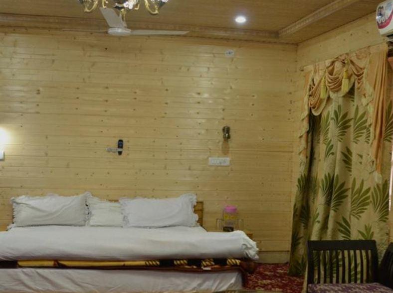 Hotel Grg Residency Srīnagar Екстериор снимка